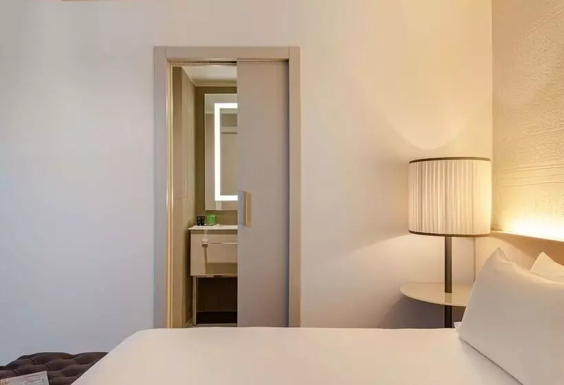 Отель Hyatt Centric Murano Venice