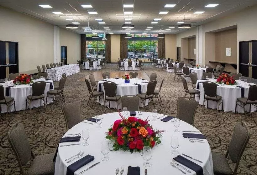 Kent State University Hotel And Conference Center