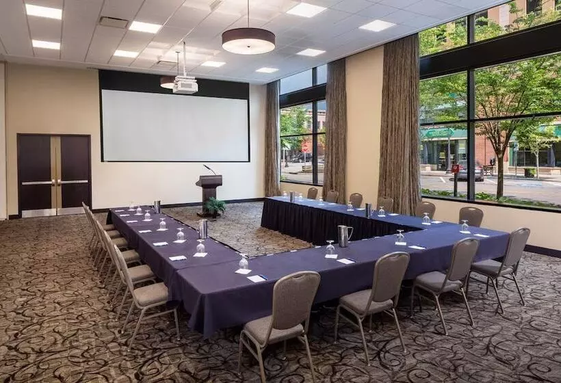 Kent State University Hotel And Conference Center