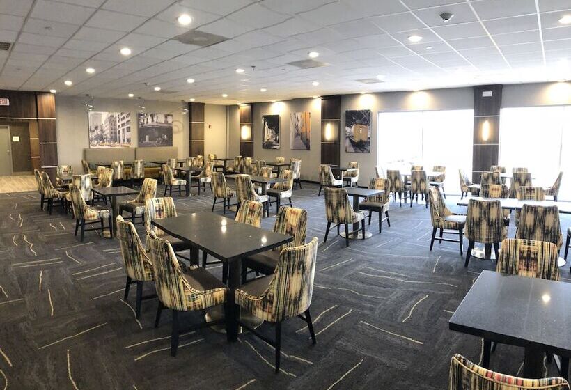 Radisson Hotel Mcallen Airport