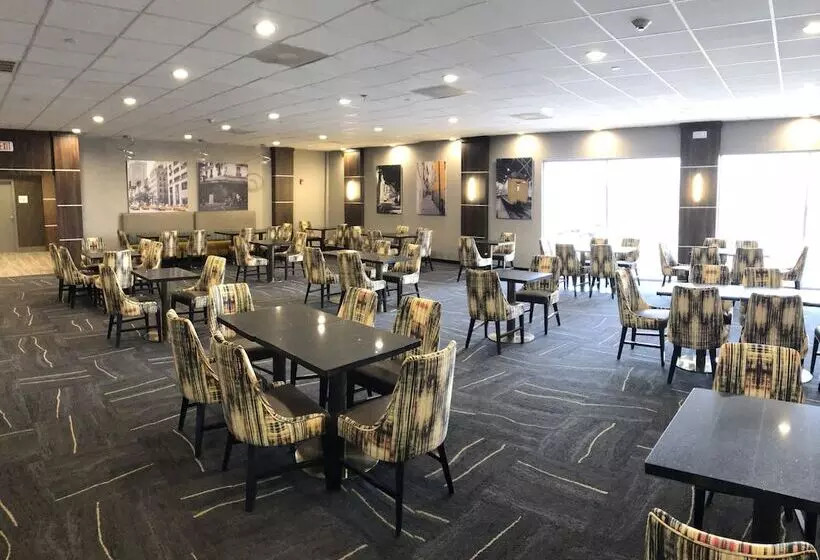 Radisson Hotel Mcallen Airport