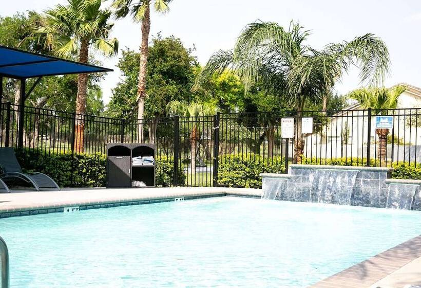 Radisson Hotel Mcallen Airport