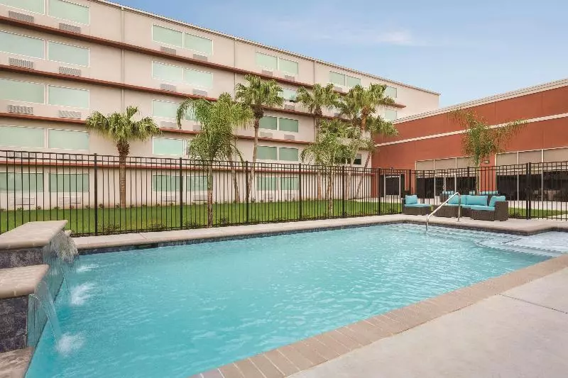 Radisson Hotel Mcallen Airport
