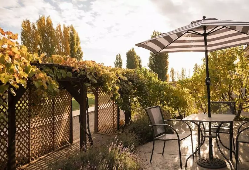 בית מלון כפרי Sagecliffe Resort & Spa