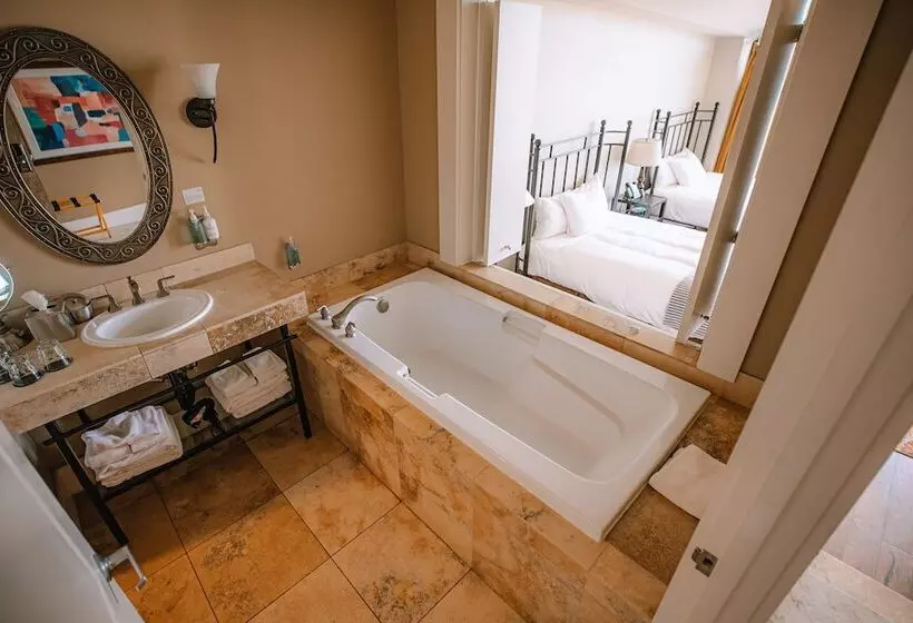 בית מלון כפרי Sagecliffe Resort & Spa