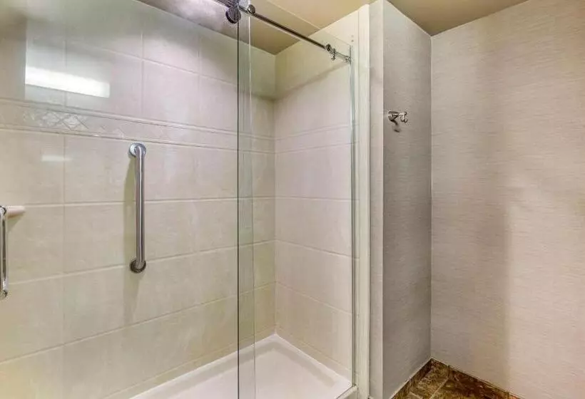 هتل Sonesta Essential Minot