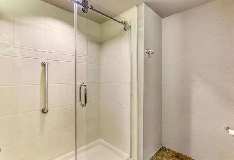 هتل Sonesta Essential Minot