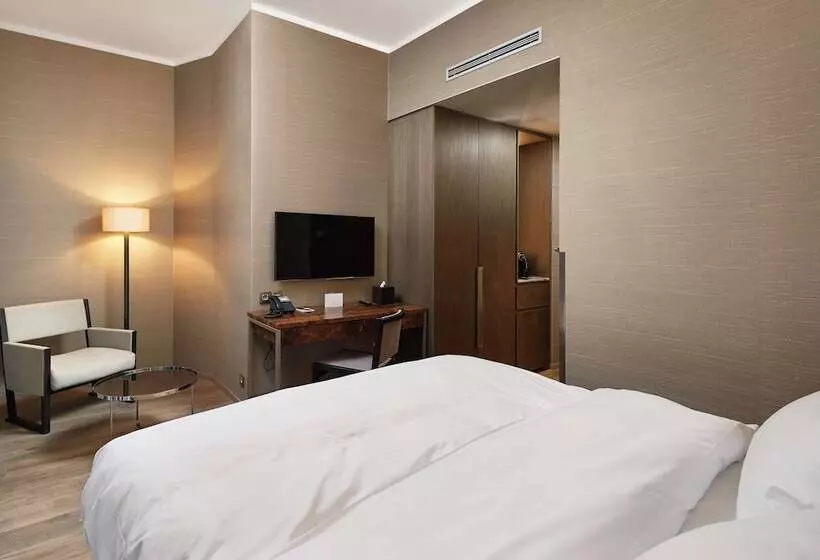 The Emblem Prague Hotel   Preferred Hotels & Resorts