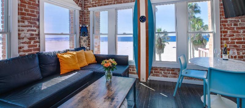 هتل Venice Breeze Suites