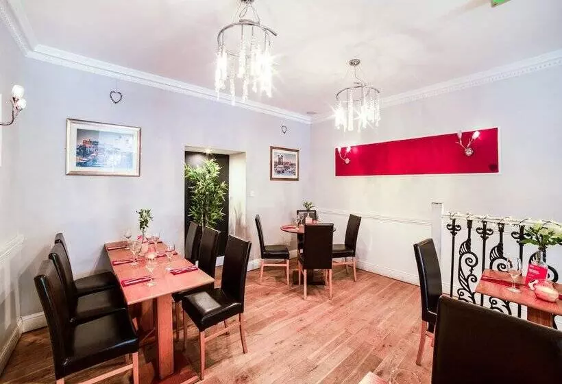 Hotelli Victoria Park House