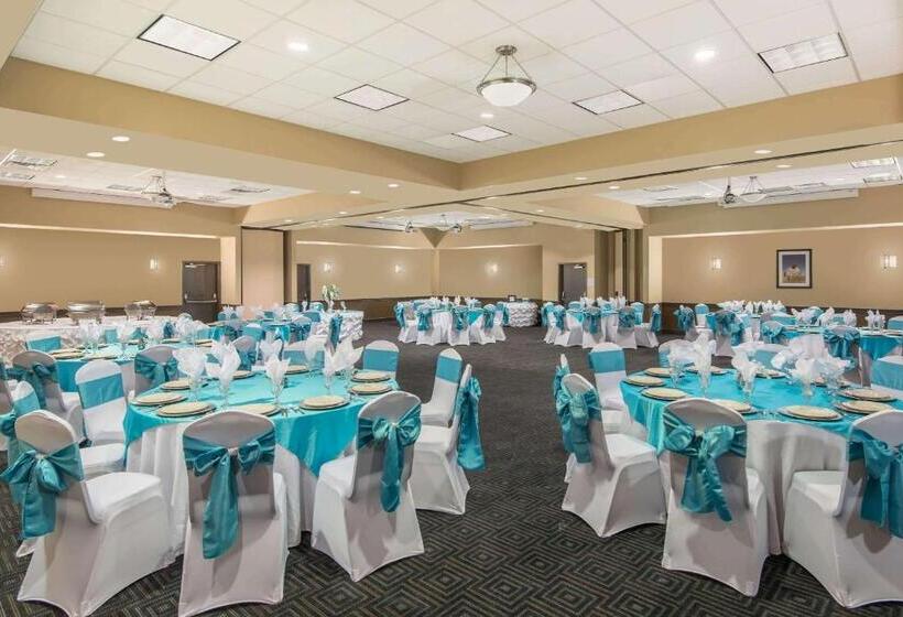 酒店 Wyndham Garden Texarkana