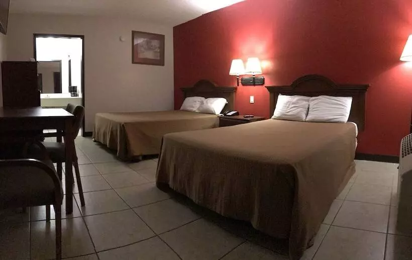 모텔 Relax Inn Mcrae