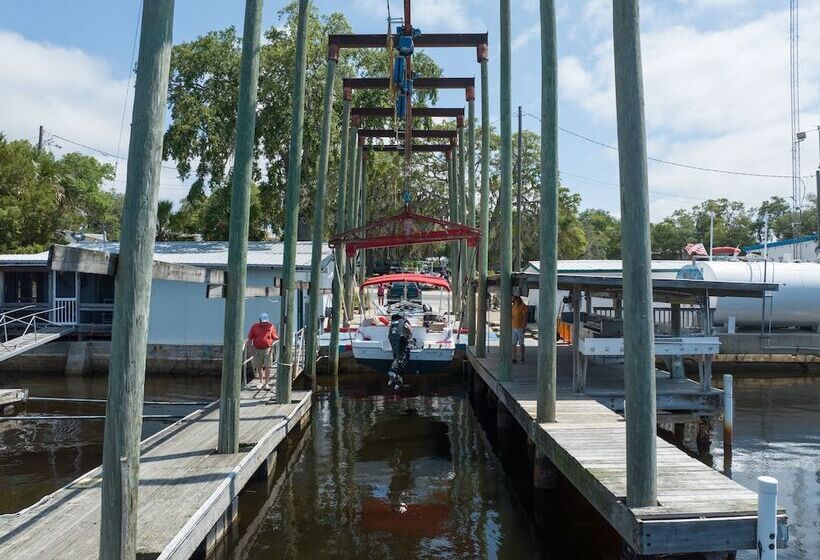 فندق على الطريق Steinhatchee River Inn And Marina