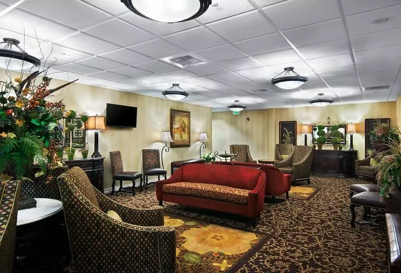 Oxford Suites Boise
