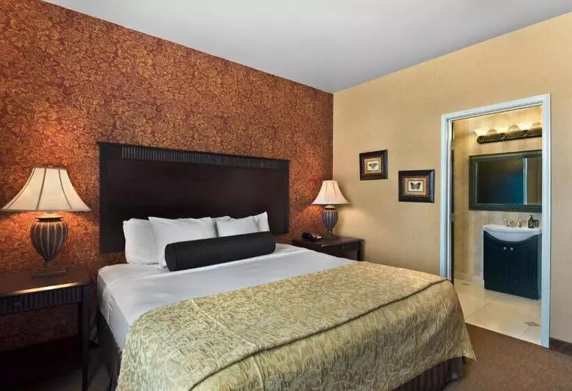 Oxford Suites Boise
