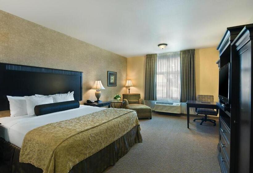 Oxford Suites Boise