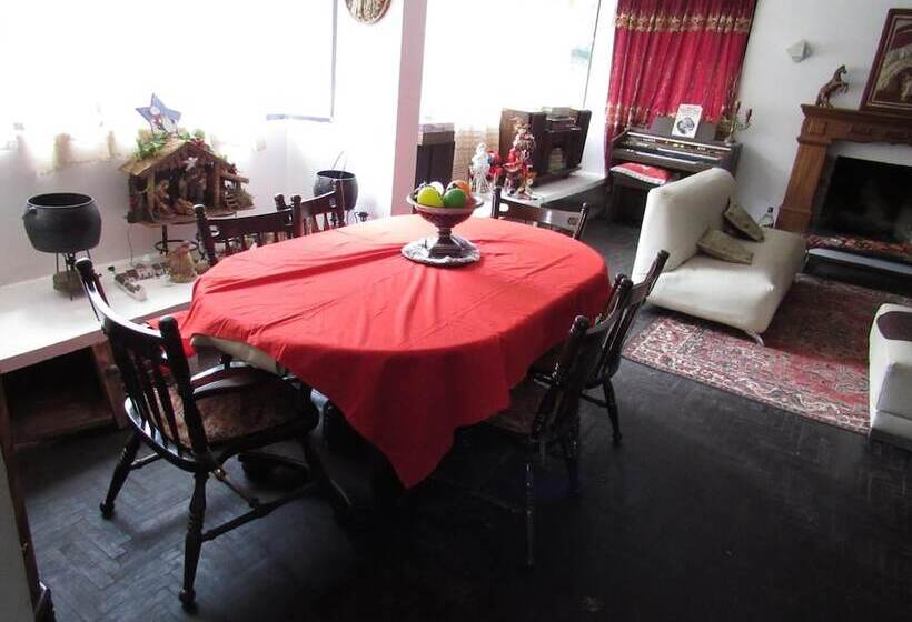 Bed & Breakfast Maria Adelaida Hostal