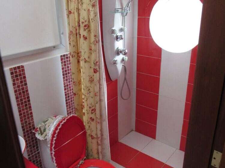 Bed & Breakfast Maria Adelaida Hostal