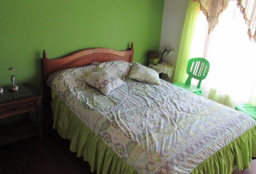 Bed & Breakfast Maria Adelaida Hostal