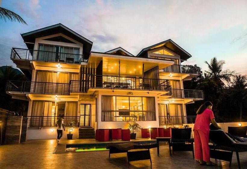 בית מלון כפרי Av Suites