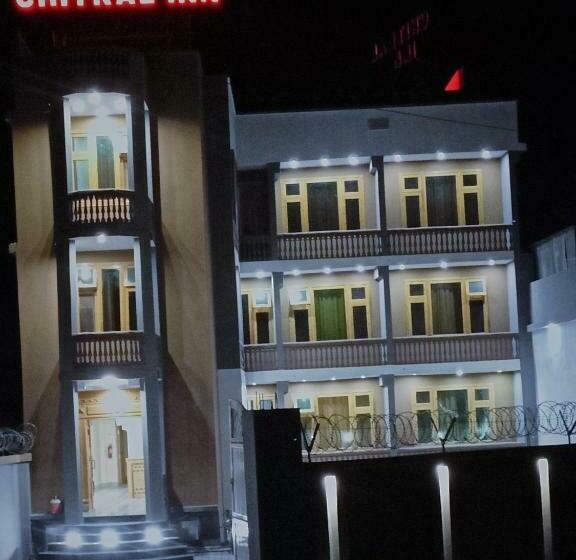 酒店 Chitral Inn