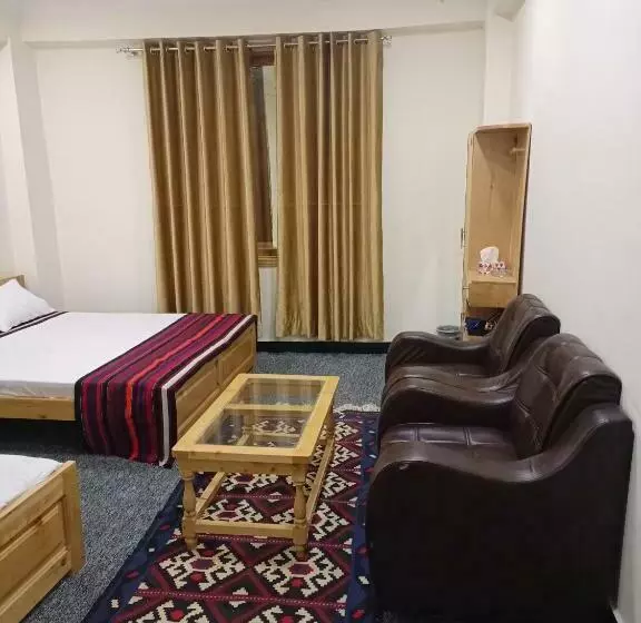 هتل Chitral Inn
