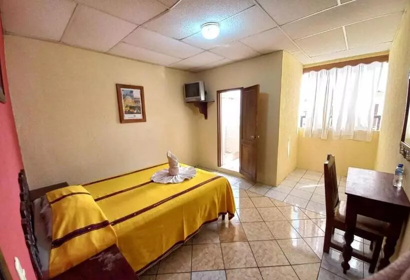 هتل Nakbé Atitlán