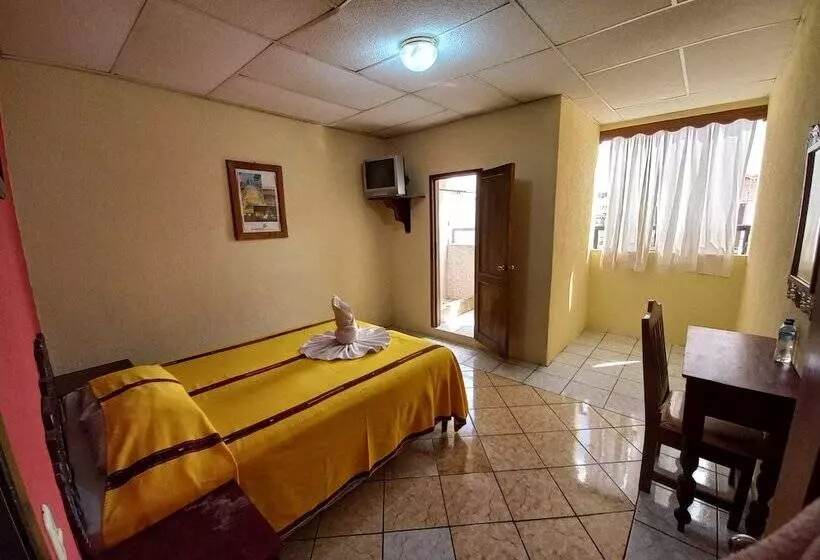 هتل Nakbé Atitlán