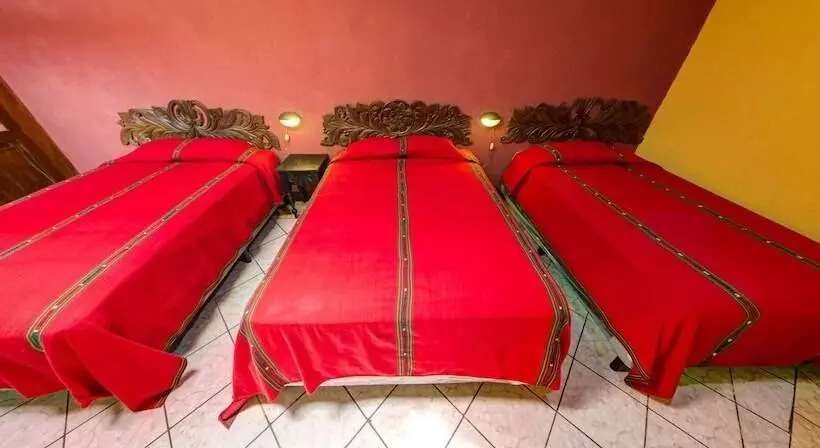 هتل Nakbé Atitlán