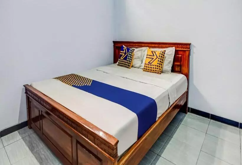 Hotelli Spot On 90797 Sukun Syariah Homestay