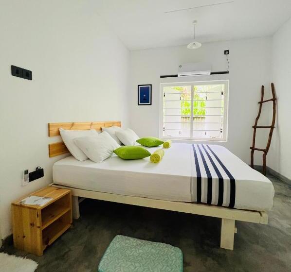 ペンション Mahagedara Dickwella