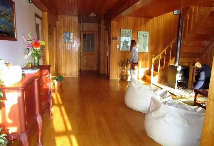 Ostello Hostal Torre De Babel