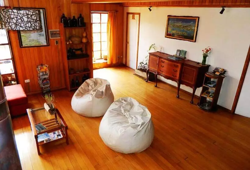 Ostello Hostal Torre De Babel