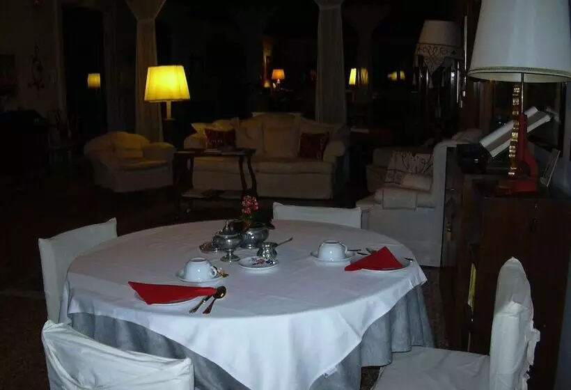 Aamiaismajoitus (B&B) At Home A Palazzo