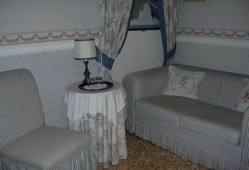 Aamiaismajoitus (B&B) At Home A Palazzo