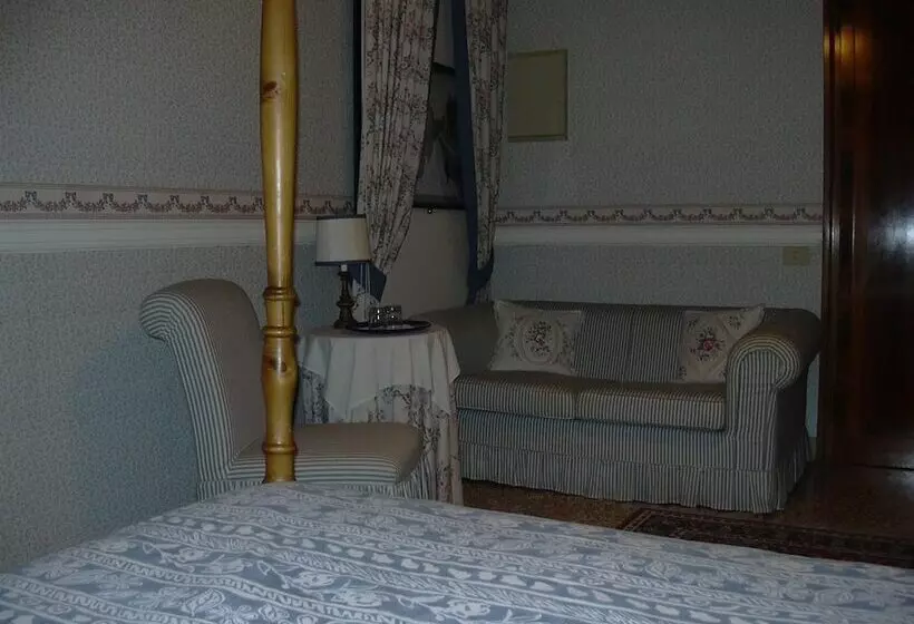 Aamiaismajoitus (B&B) At Home A Palazzo