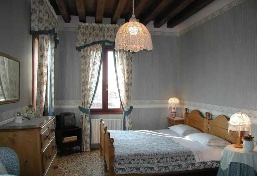 Aamiaismajoitus (B&B) At Home A Palazzo