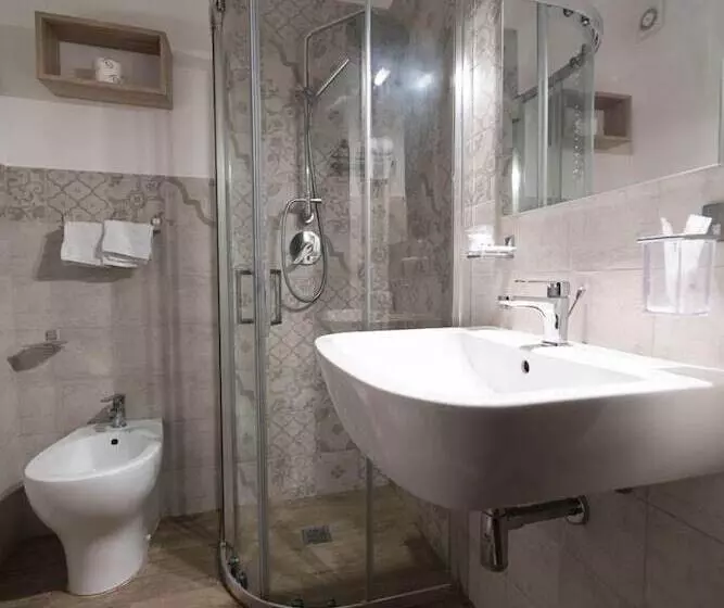 تختخواب و صبحانه Residence Garibaldi