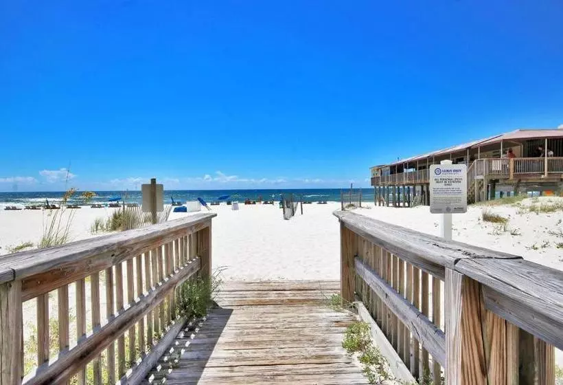 Boardwalk By Youngs Suncoast