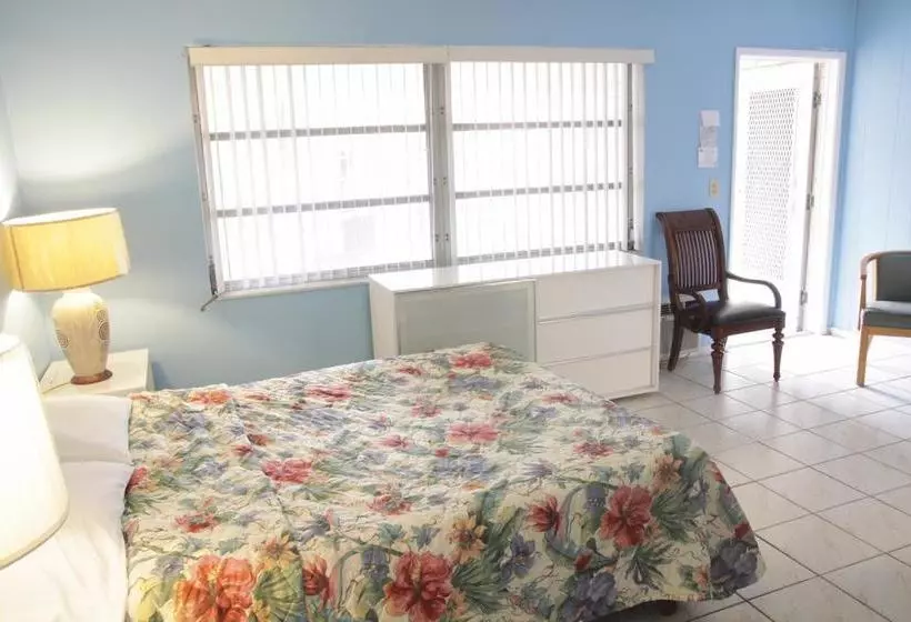 Eastward Strand Hotel & Suites