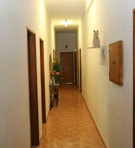 簡易ホテル Alojamento Local Ideal