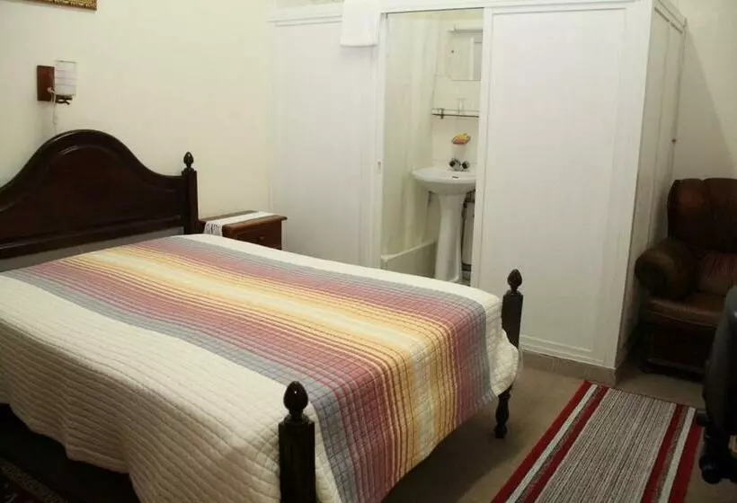 簡易ホテル Alojamento Local Ideal