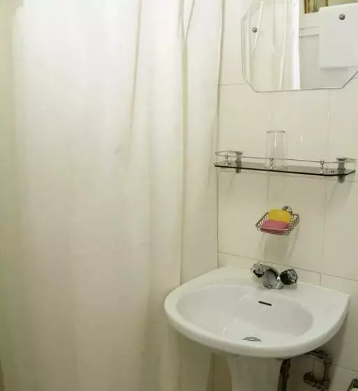 簡易ホテル Alojamento Local Ideal