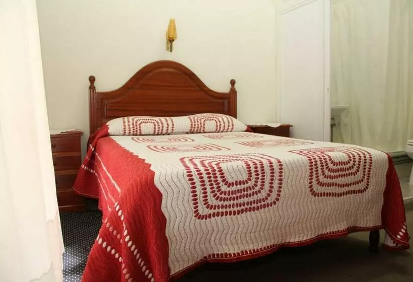 簡易ホテル Alojamento Local Ideal