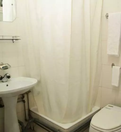 簡易ホテル Alojamento Local Ideal