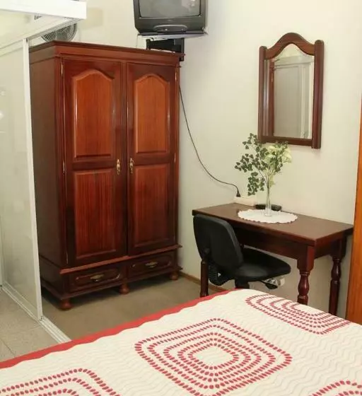 簡易ホテル Alojamento Local Ideal