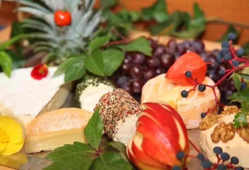 Отель Alexandra