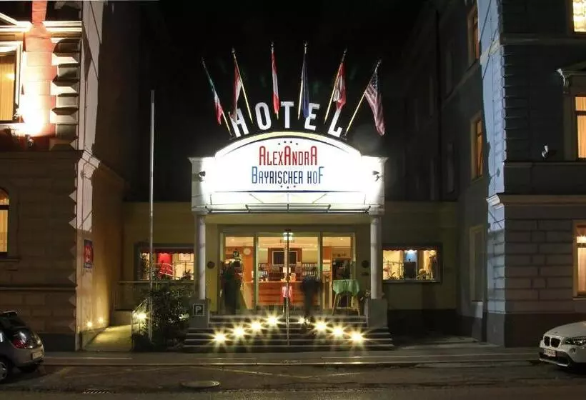 Отель Alexandra