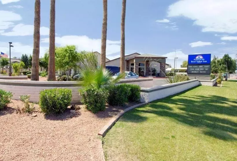 בית מלון כפרי American Inn