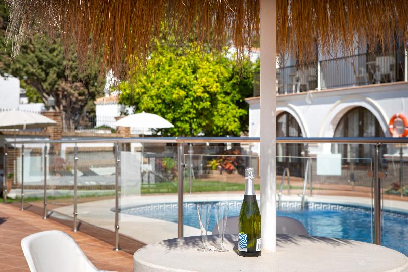 فندق Apartamentos La Baranda